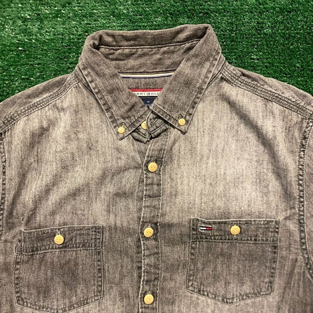 Tommy Hilfiger Faded Gray Denim Button Up Shirt Long Sleeve Grunge Stonewashed - Picture 2 of 4